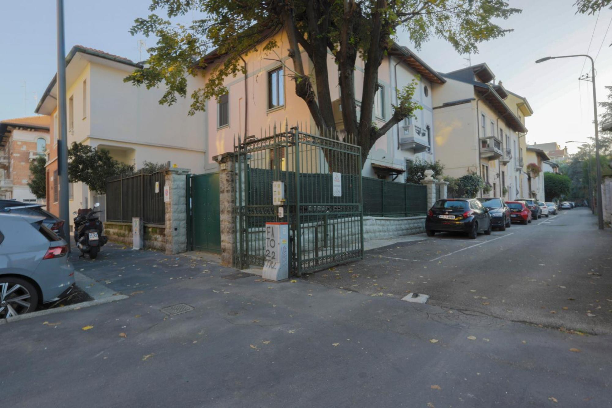 Fiera Milano-City Life Free Parking Villa Anglia' S Bridge エクステリア 写真